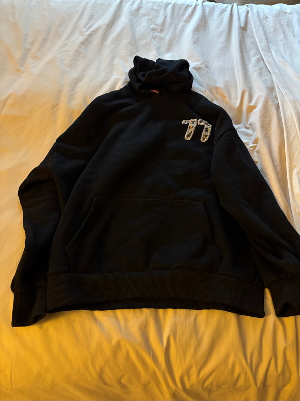 Edikted Womens Black Pullover Hoodie Sweater